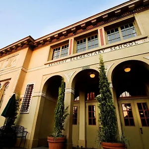 Mcmenamins Kennedy School Hotel
